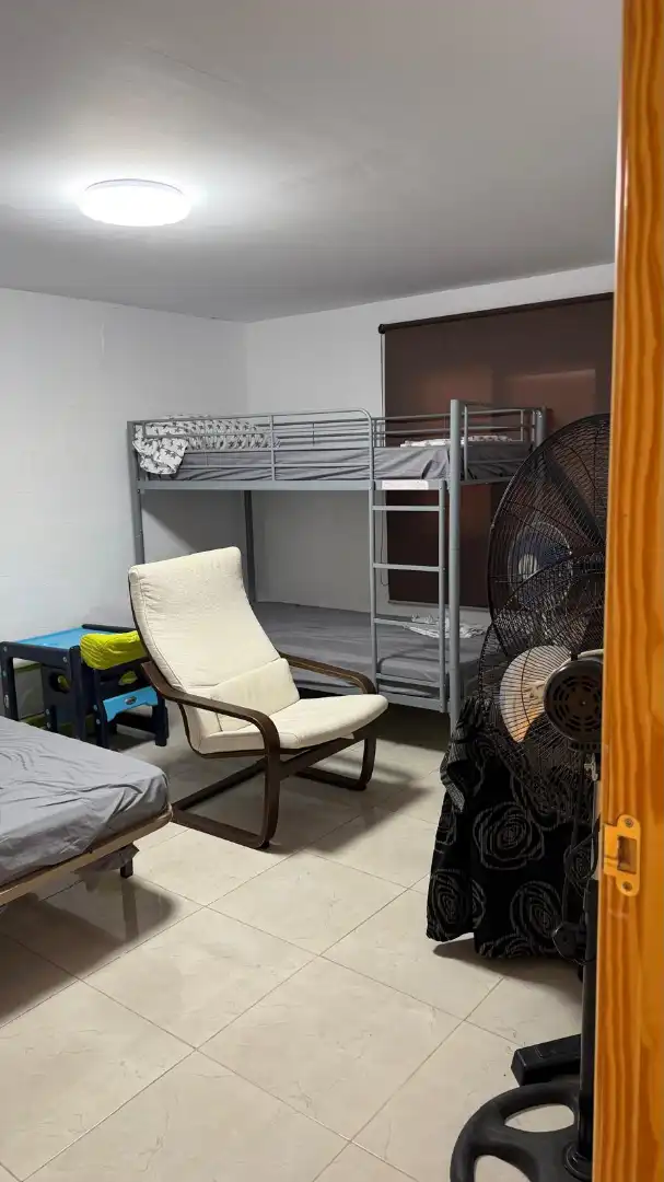 Habitación de Finca rústica en venta en Chimeneas con Aire acondicionado, Jardín privado y Piscina
