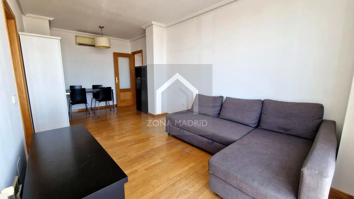 Sala de estar de Piso de alquiler en Madrid con Aire acondicionado y Amueblado