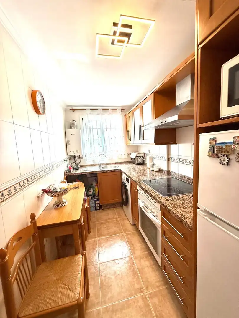 Cocina de Casa adosada en venta en Frigiliana con Aire acondicionado, Jardín privado y Trastero