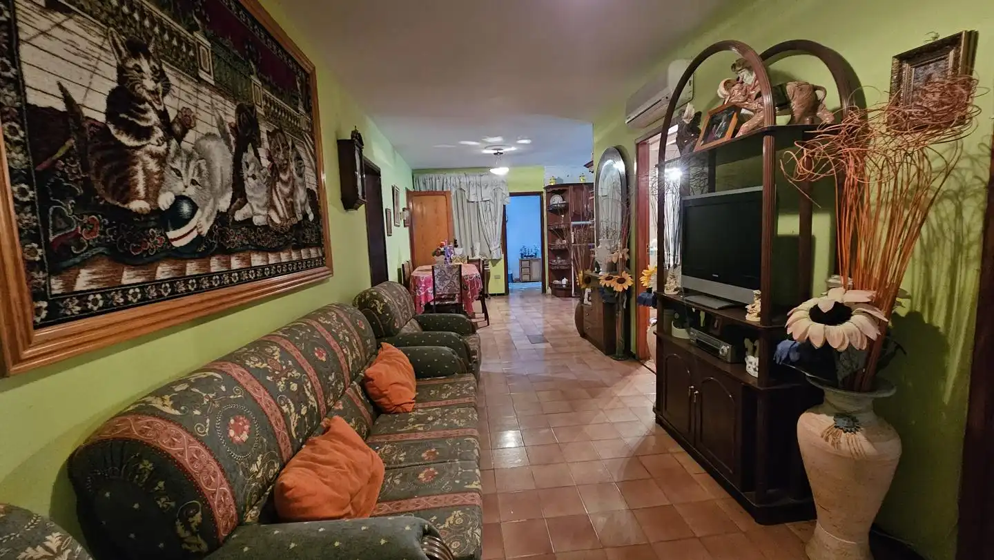 Sala d'estar de Casa o xalet en venda en San Bartolomé de Tirajana amb Jardí privat, Terrassa i Piscina
