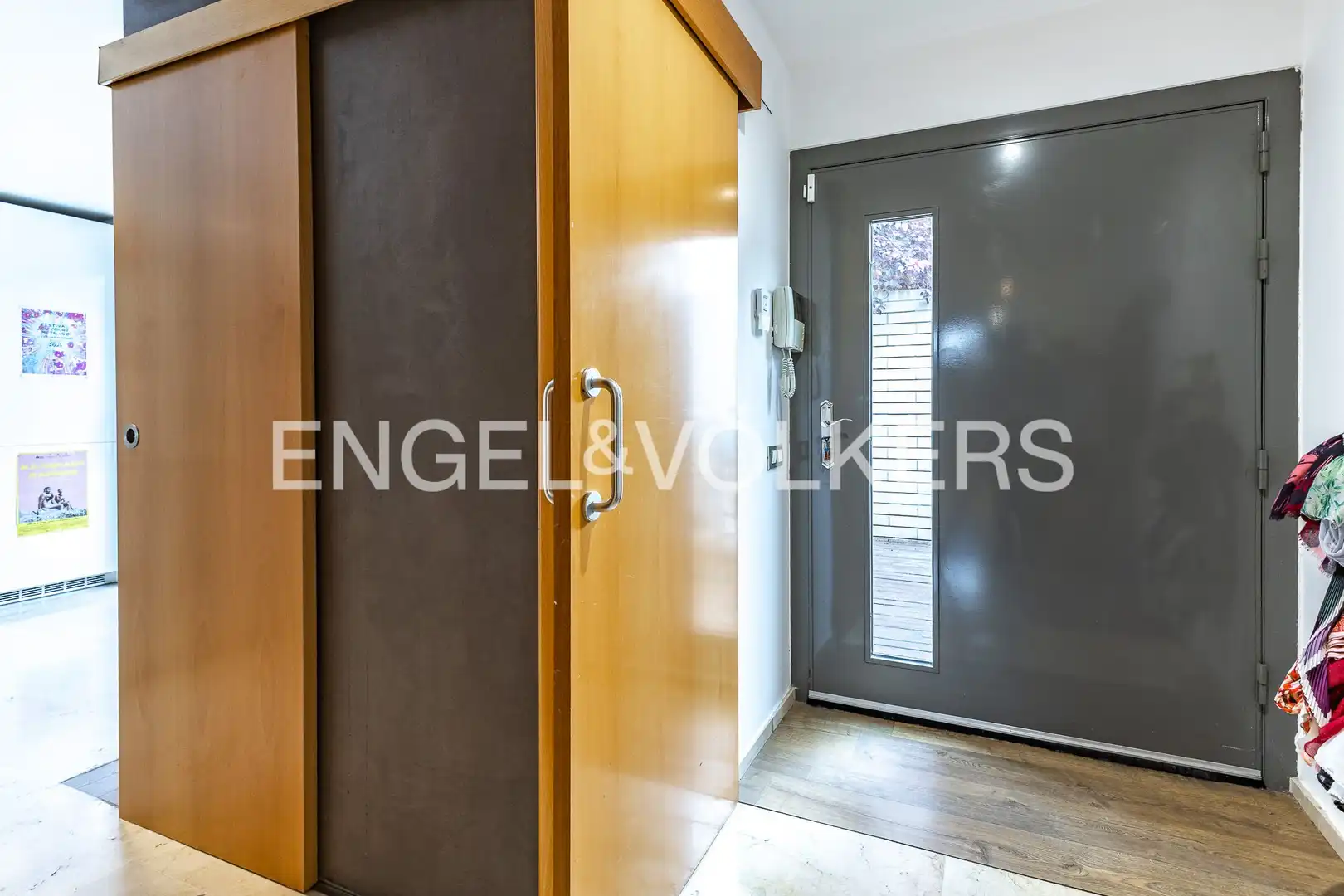 Houses for sale in Barcelona  with Air Conditioner, Heating and Private garden