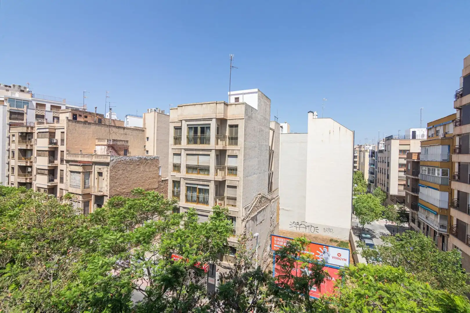 Vista exterior de Piso en venta en Elche / Elx con Aire acondicionado, Calefacción y Balcón