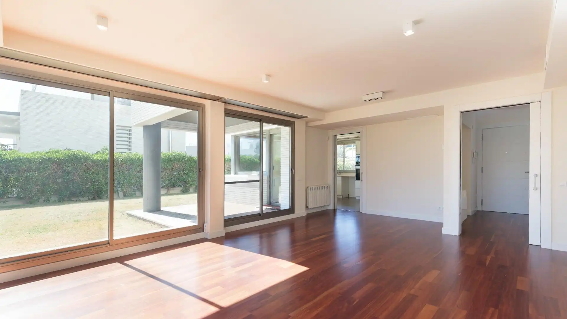 Sala de estar de Casa o chalet de alquiler en Sant Vicenç de Montalt con Aire acondicionado, Jardín privado y Parquet