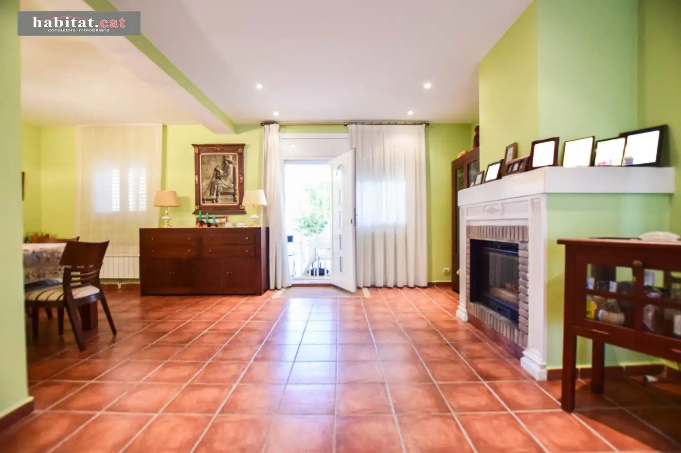 Sala d'estar de Casa o xalet en venda en Sant Pere de Ribes amb Aire condicionat, Calefacció i Jardí privat