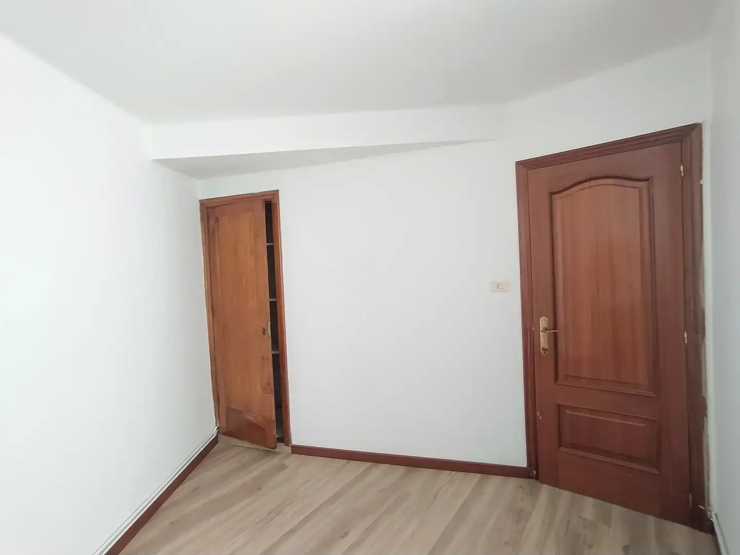 Wohnung zum Verkauf in Vigo  mit Heizung, Parkett und Möbliert