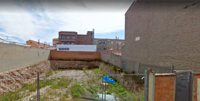 Terreno residencial en Venta en Calle de Vega, 19 en Valdefierro