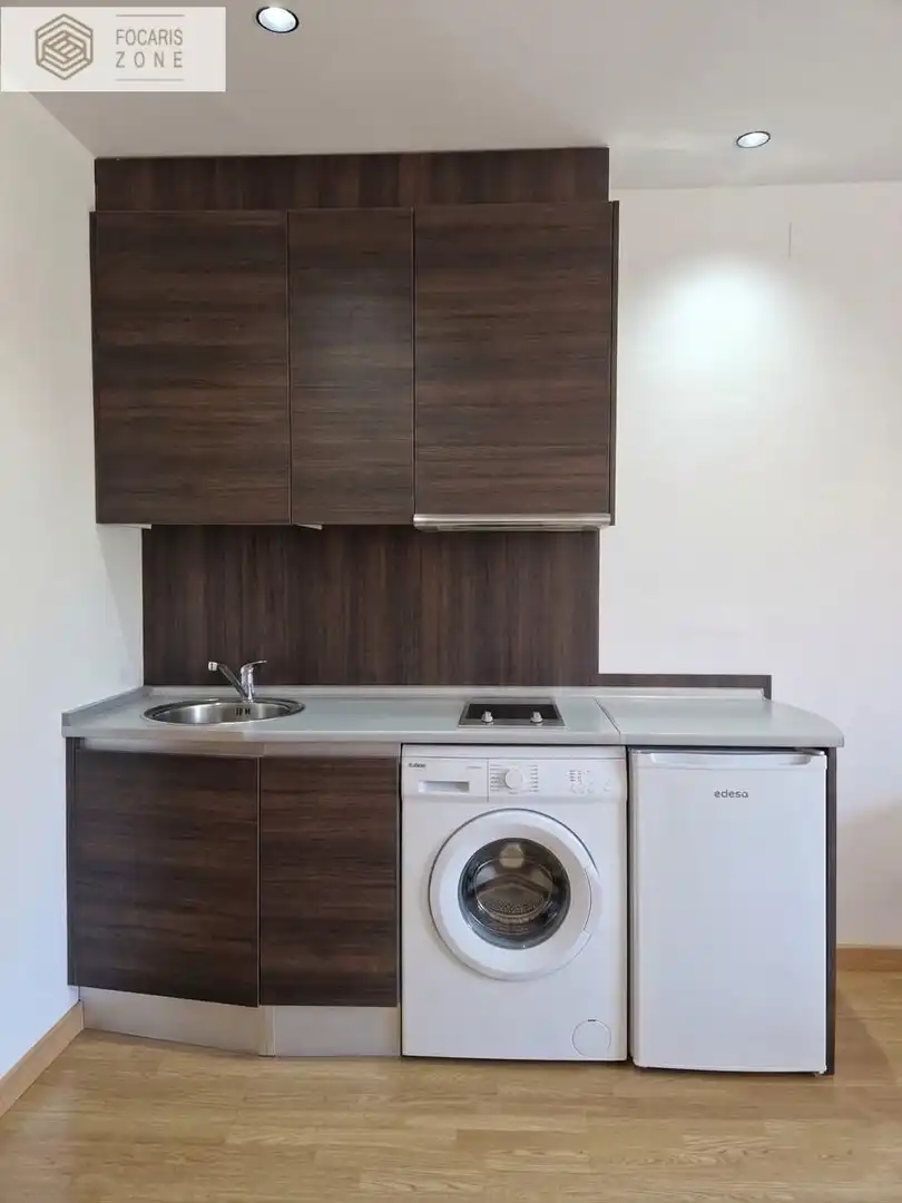 Cuina de Estudi en venda en Vélez-Málaga amb Aire condicionat, Terrassa i Balcó