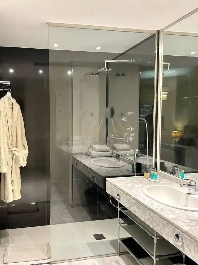Bany de Pis en venda en Benalmádena amb Aire condicionat, Calefacció i Terrassa