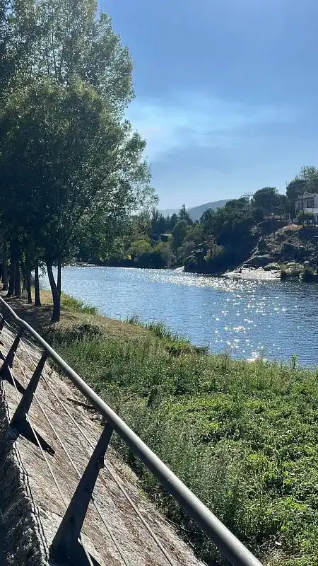 Vista exterior de Casa o chalet en venta en El Barco de Ávila  con Calefacción, Jardín privado y Terraza