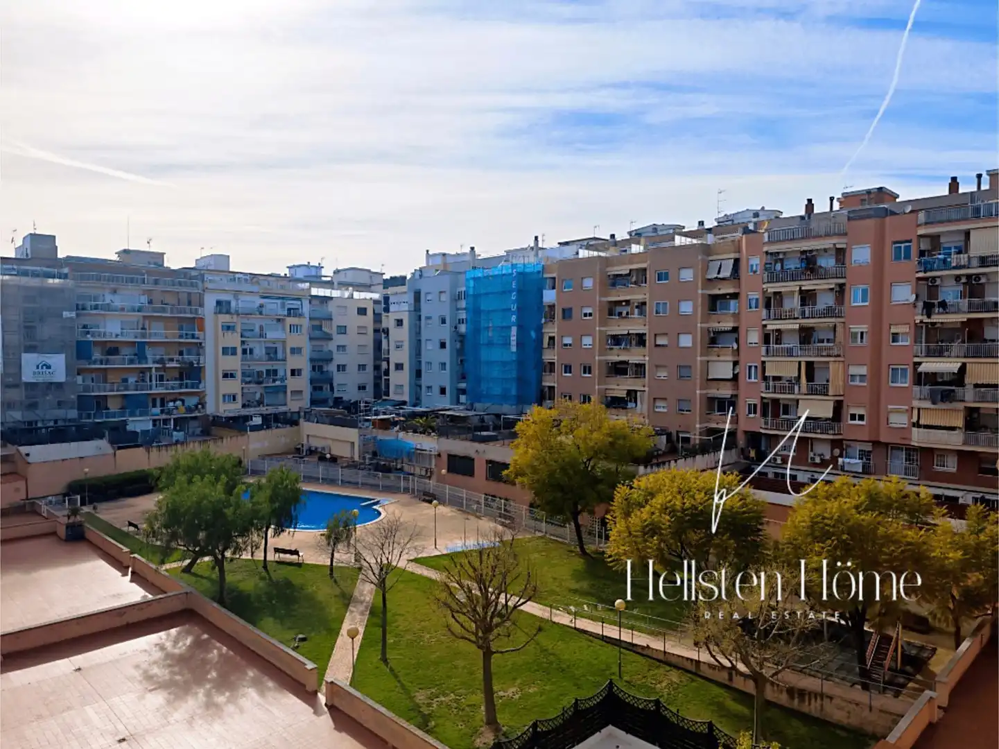 Vista exterior de Pis en venda en Castelldefels amb Aire condicionat i Terrassa