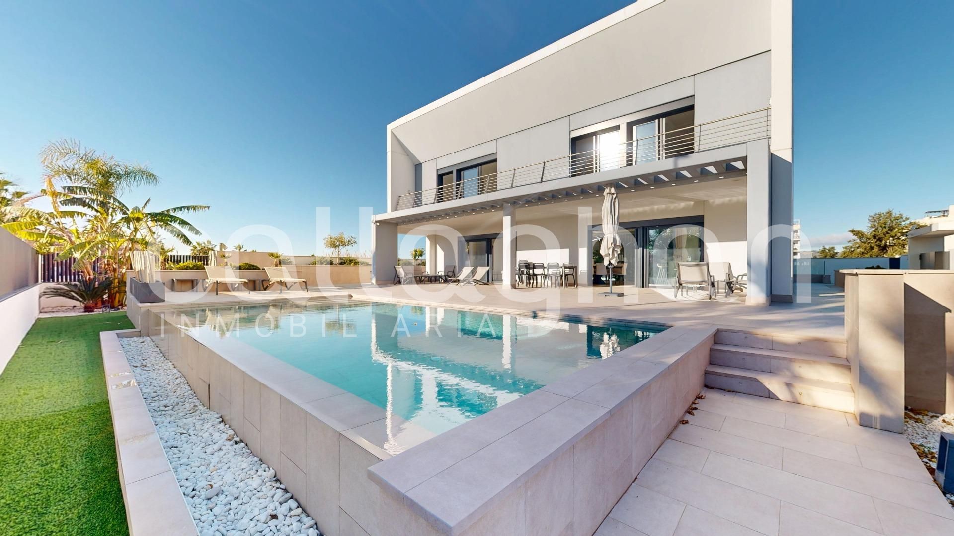 Vista exterior de Casa o xalet en venda en Almenara amb Aire condicionat, Jardí privat i Terrassa