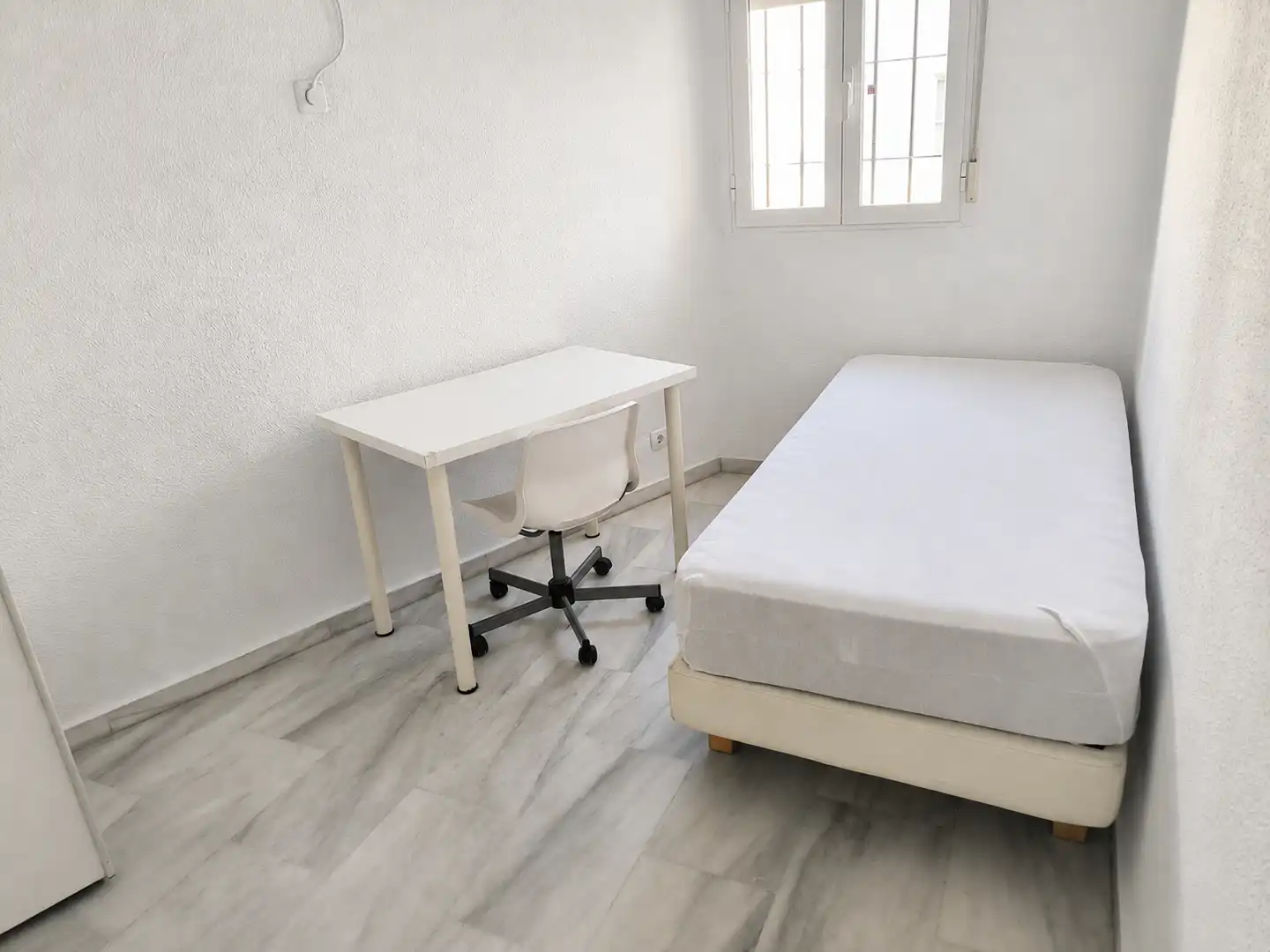 Dormitori de Pis en venda en Sevilla amb Aire condicionat, Calefacció i Moblat