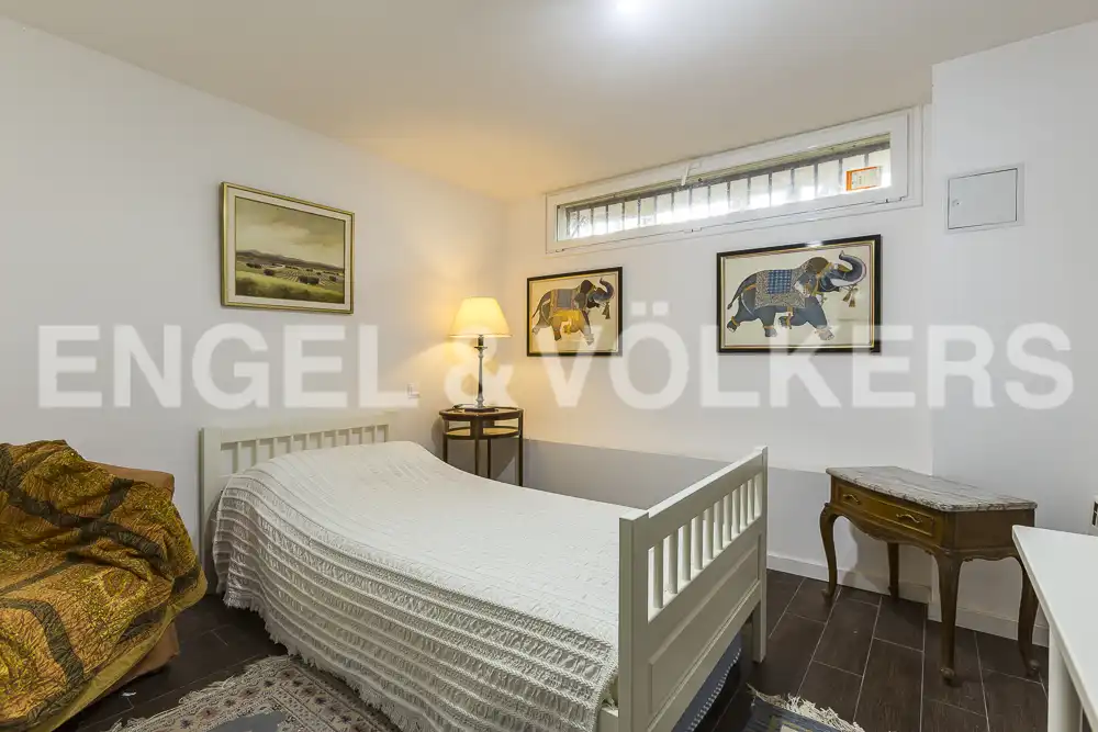 Bedroom of Houses for sale in Madrid  with Air Conditioner, Heating and Private garden