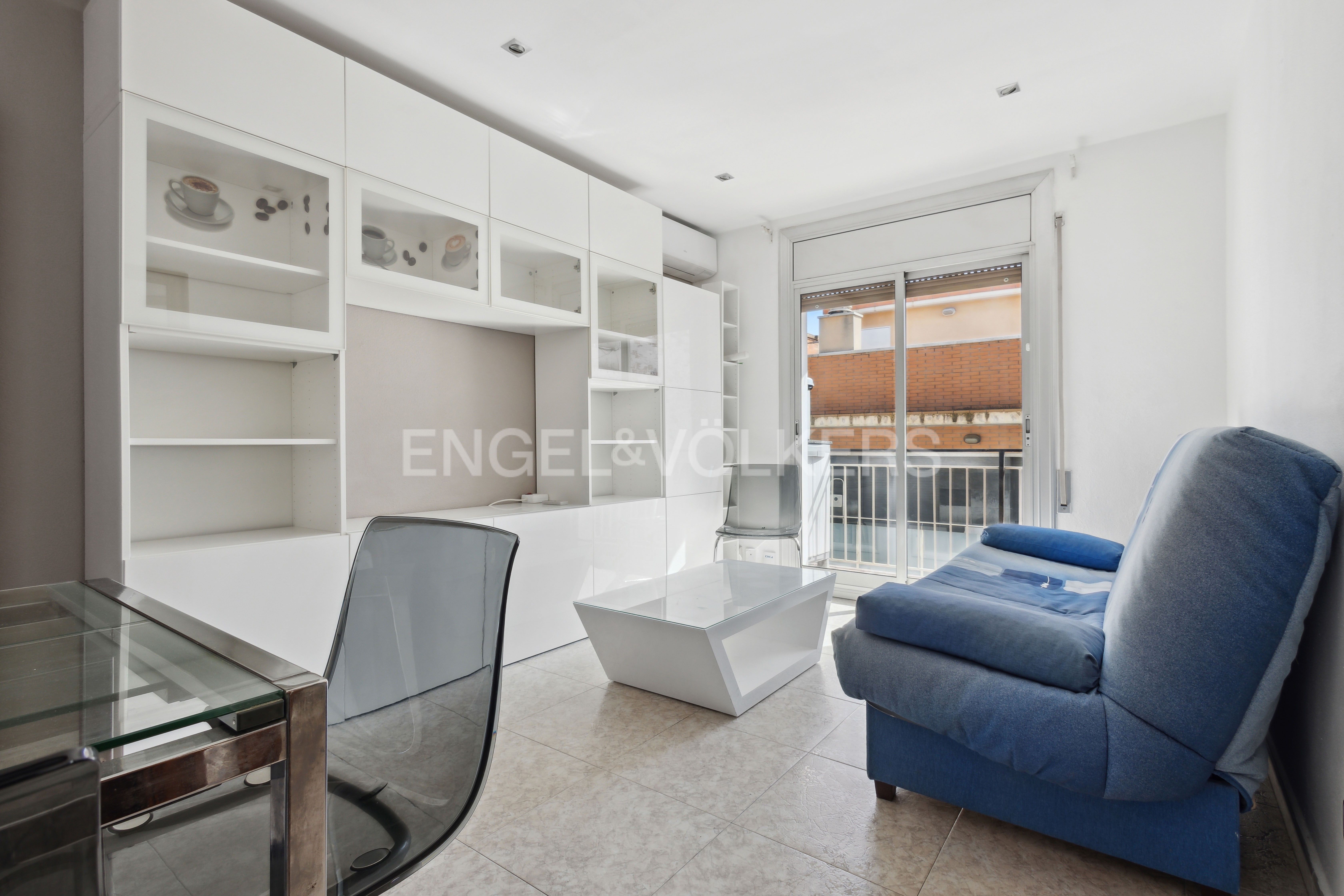 Sala d'estar de Apartament en venda en L'Hospitalet de Llobregat amb Aire condicionat, Calefacció i Terrassa
