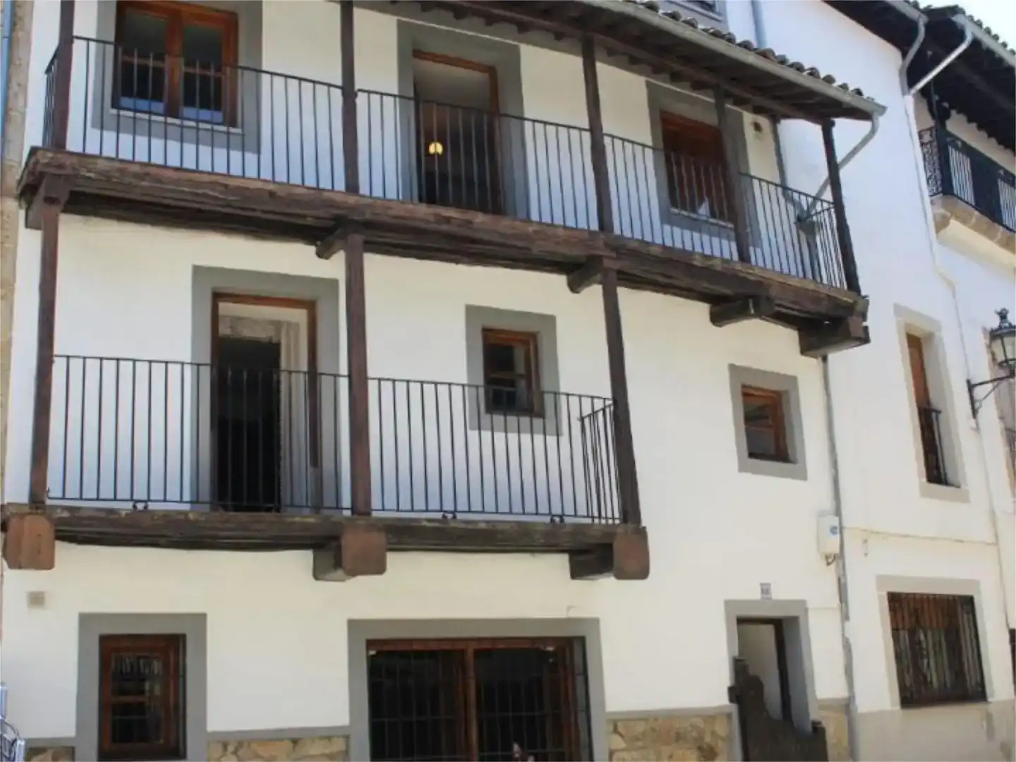 Vista exterior de Casa o xalet en venda en Candelario amb Balcó