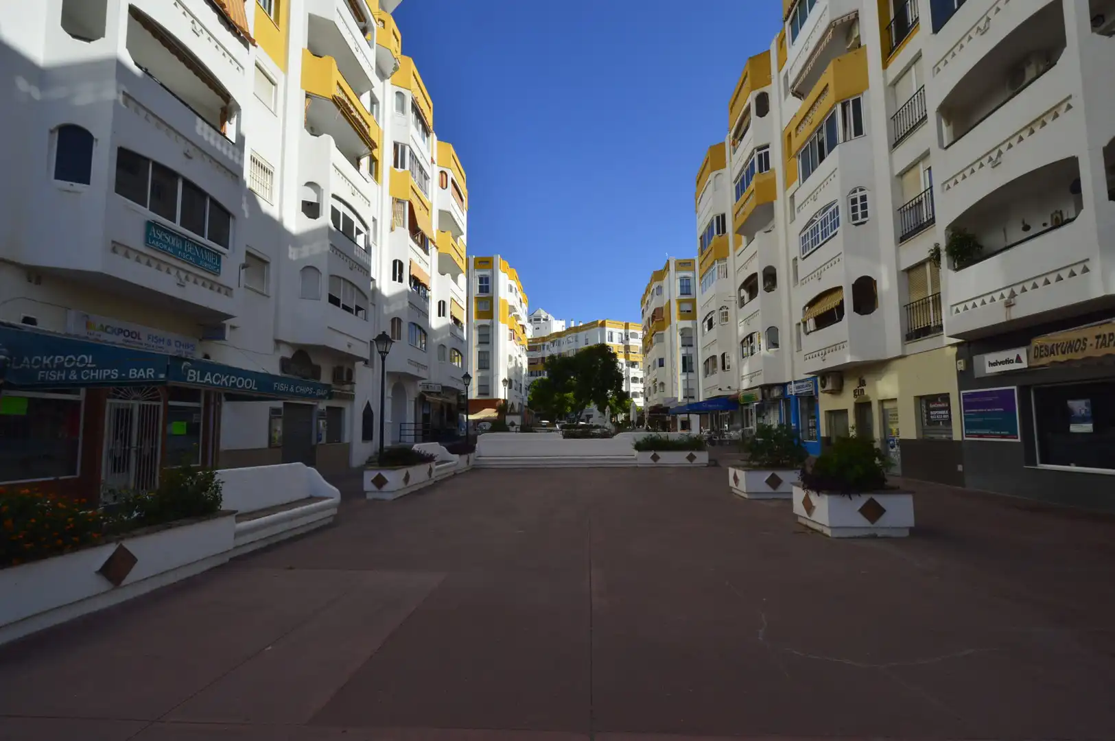 Aparcamiento con ascensor en venta en Parque de la Paloma, imagen 2