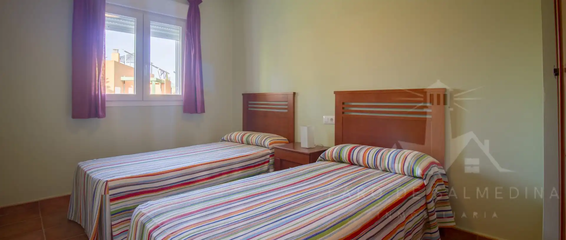 Habitación de Casa adosada en venta en Rota con Aire acondicionado, Terraza y Piscina comunitaria