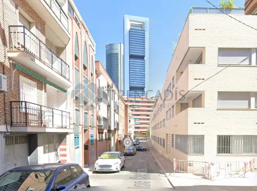 Vista exterior de Piso en venta en Tetuán