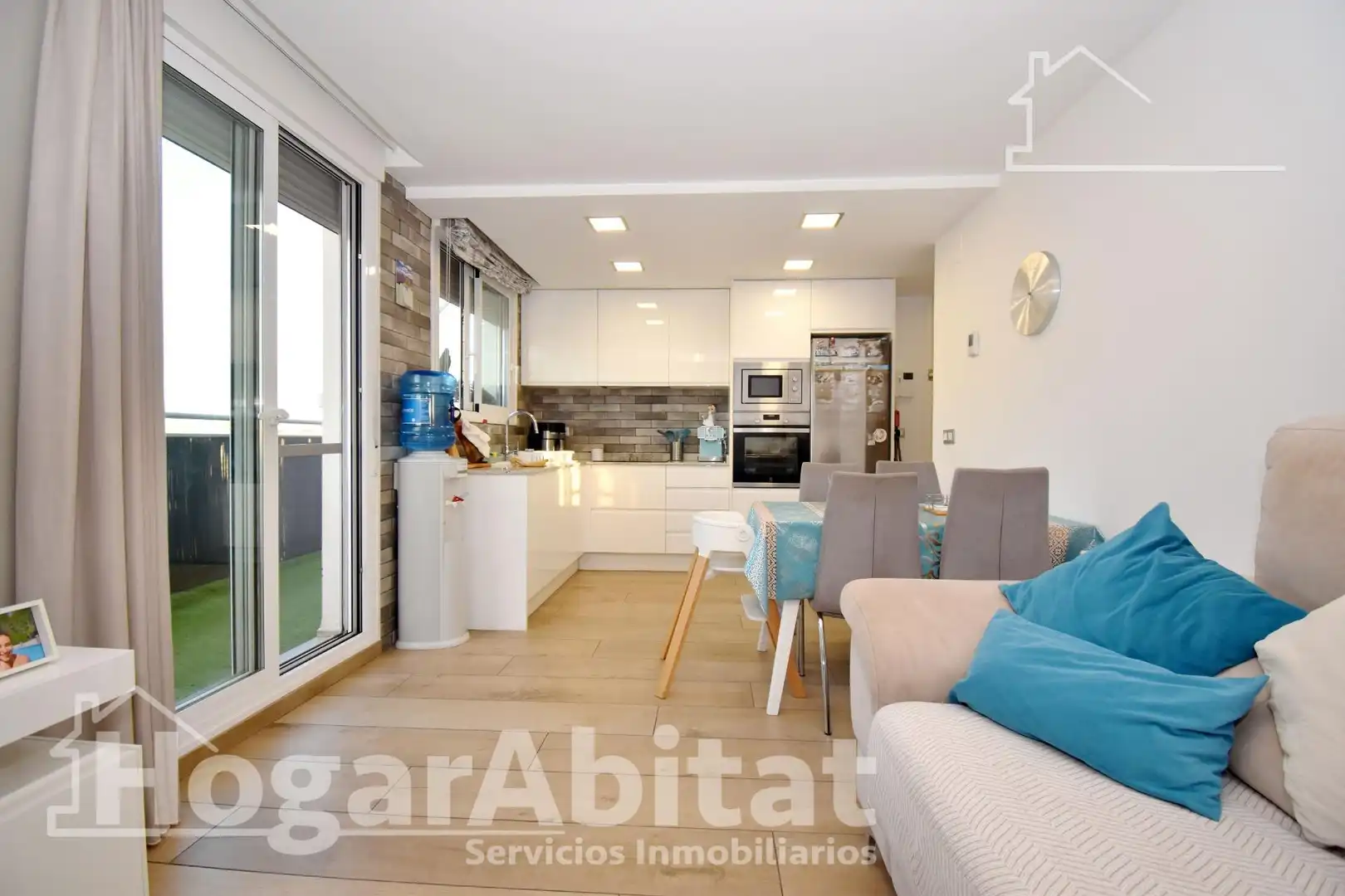 Sala de estar de Ático en venta en Castellón de la Plana / Castelló de la Plana con Aire acondicionado, Calefacción y Terraza