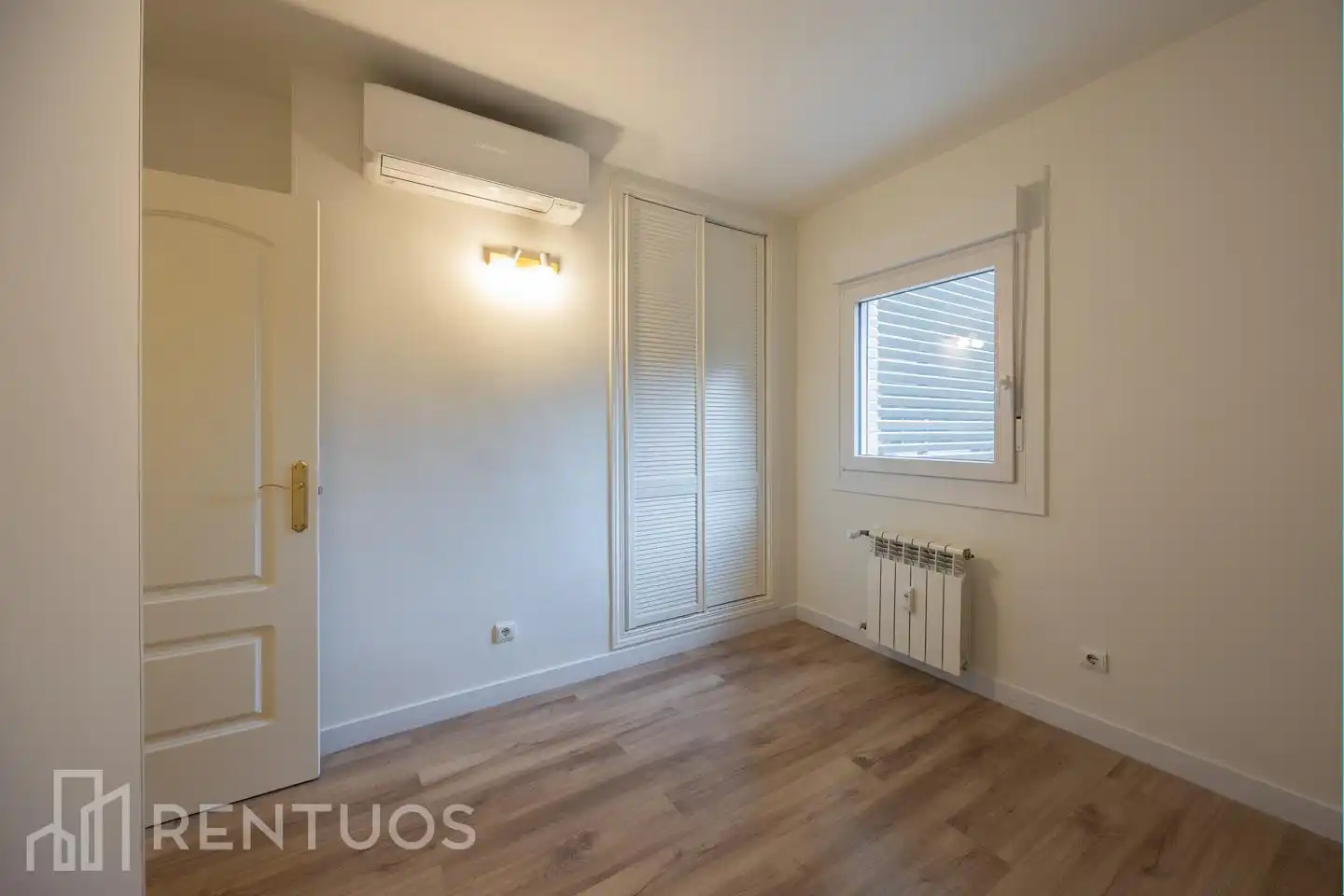 Wohnung zur Miete in Calle del Poeta Esteban de Villegas, Jerónimos