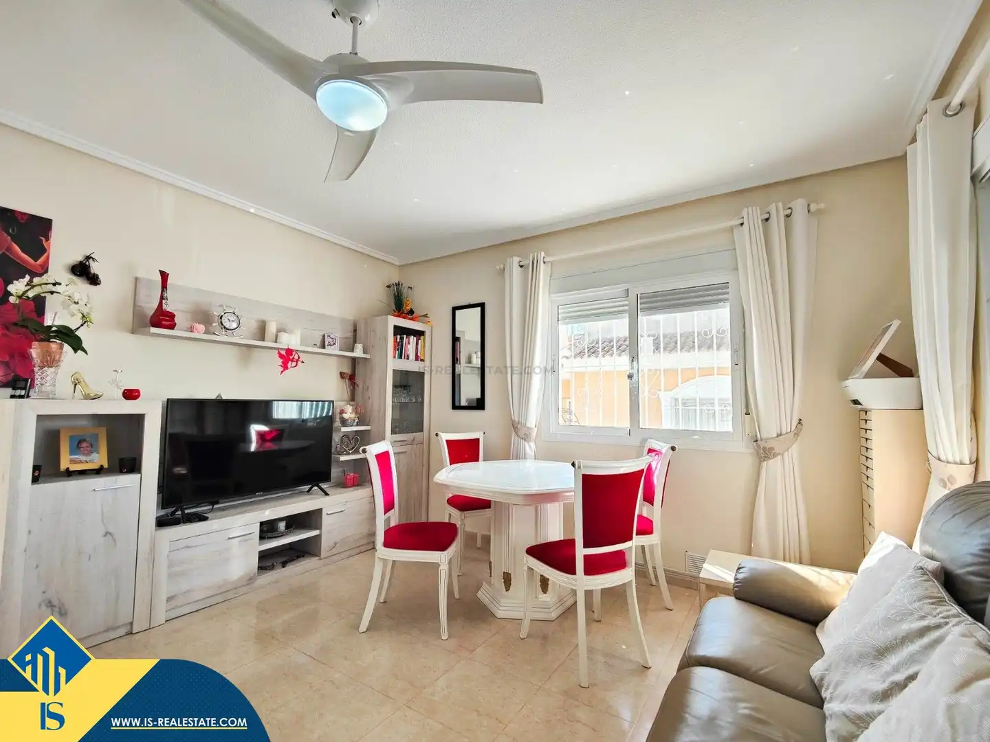 Sala de estar de Casa o chalet en venta en Rojales con Jardín privado, Terraza y Amueblado