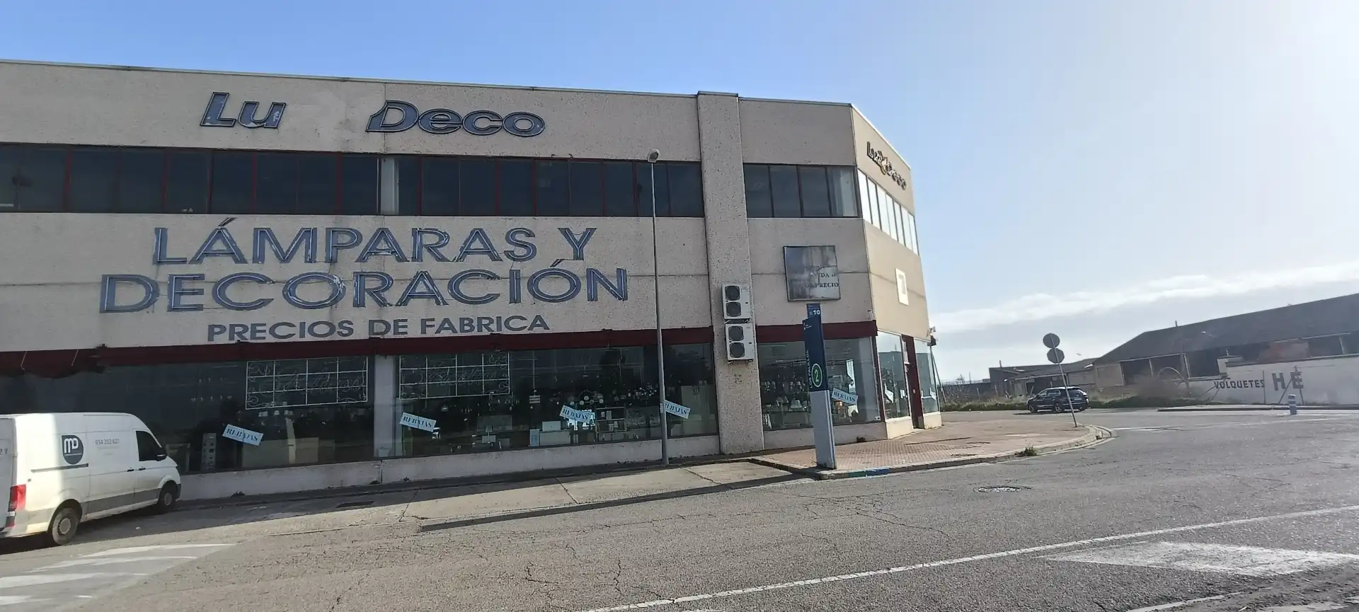 Außenansicht von Fabrikhallen zur Miete in Alcalá de Guadaira