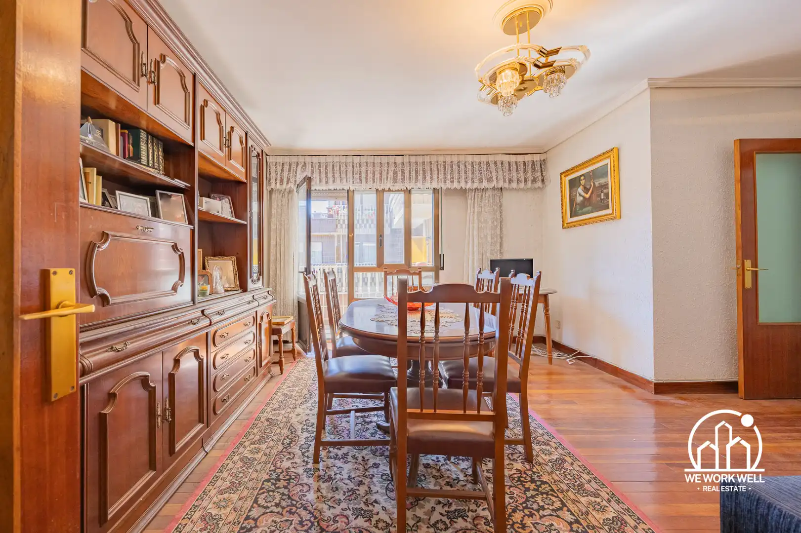 Comedor de Piso en venta en Bilbao  con Calefacción, Amueblado y Horno