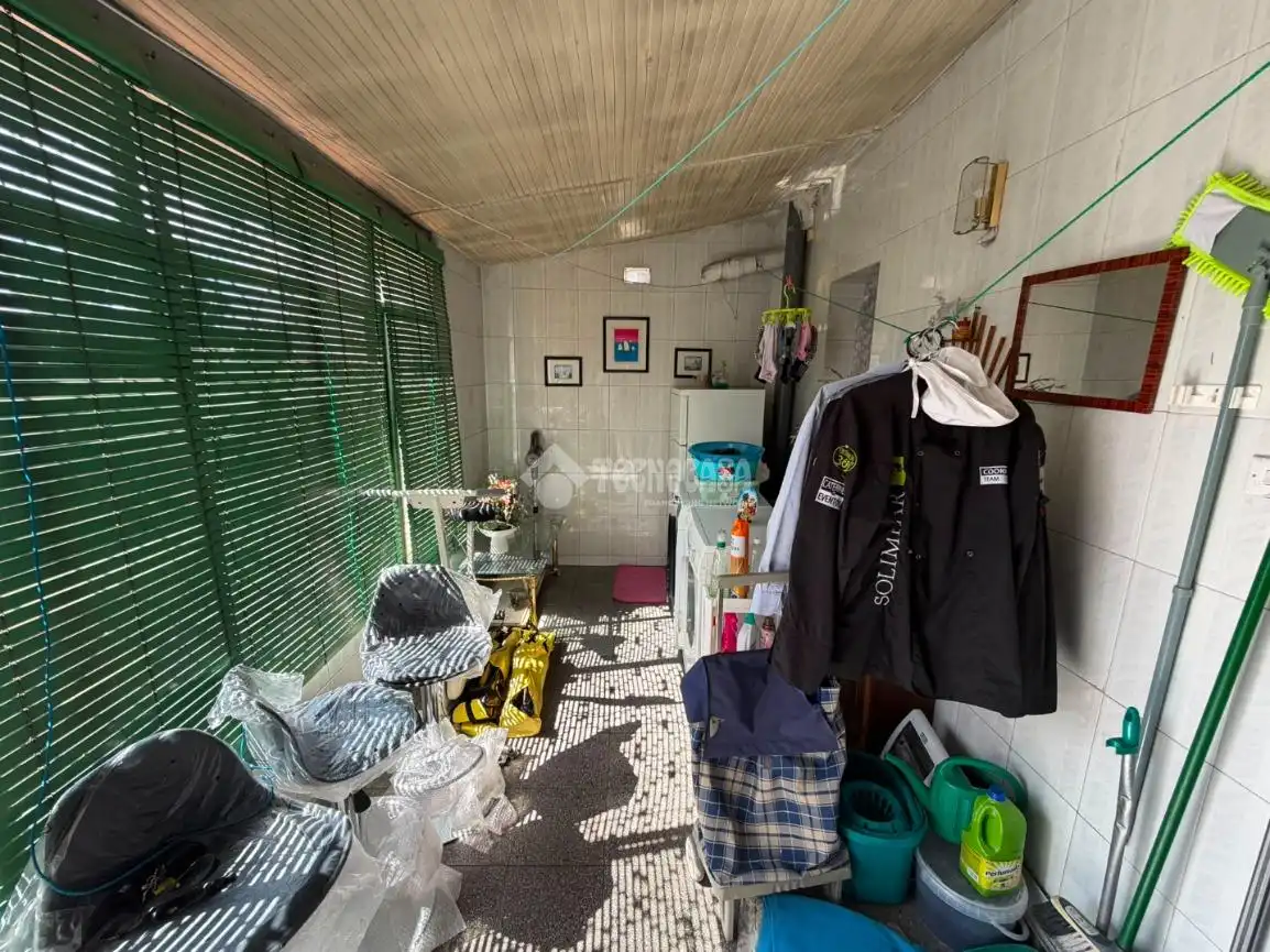 Flat for sale in C. Hermanos Álvarez Quintero, La Alhóndiga