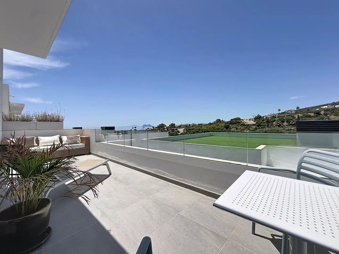 Appartement compact avec piscine à vendre à Chullera