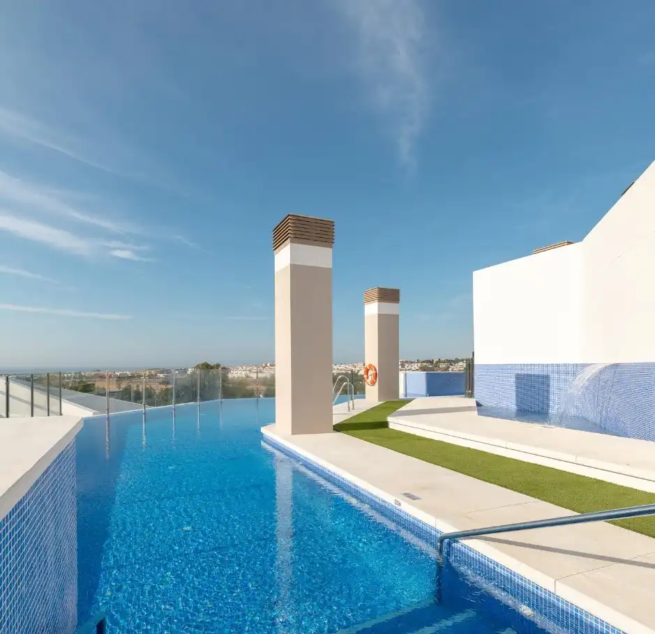 Swimming pool of Flat for sale in Marbella  with Air Conditioner, Heating and Parquet flooring
