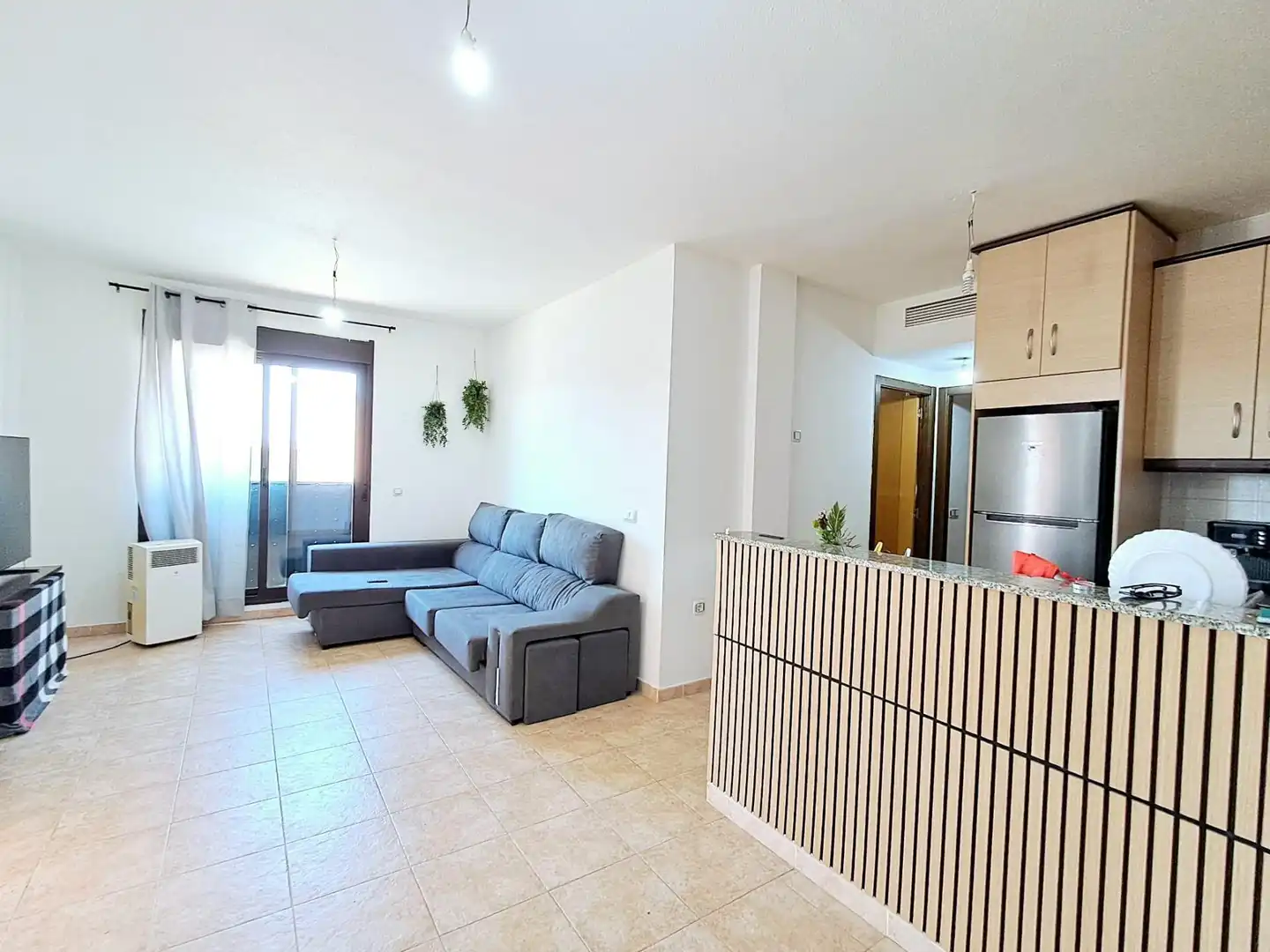 Sala d'estar de Apartament en venda en Águilas amb Jardí privat i Piscina comunitària