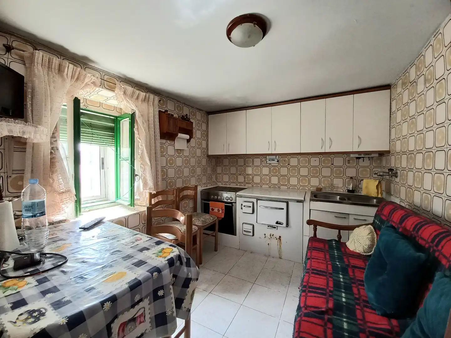 Kitchen of Detached homes for sale in Madrigalejo del Monte  with Heating and Storage room