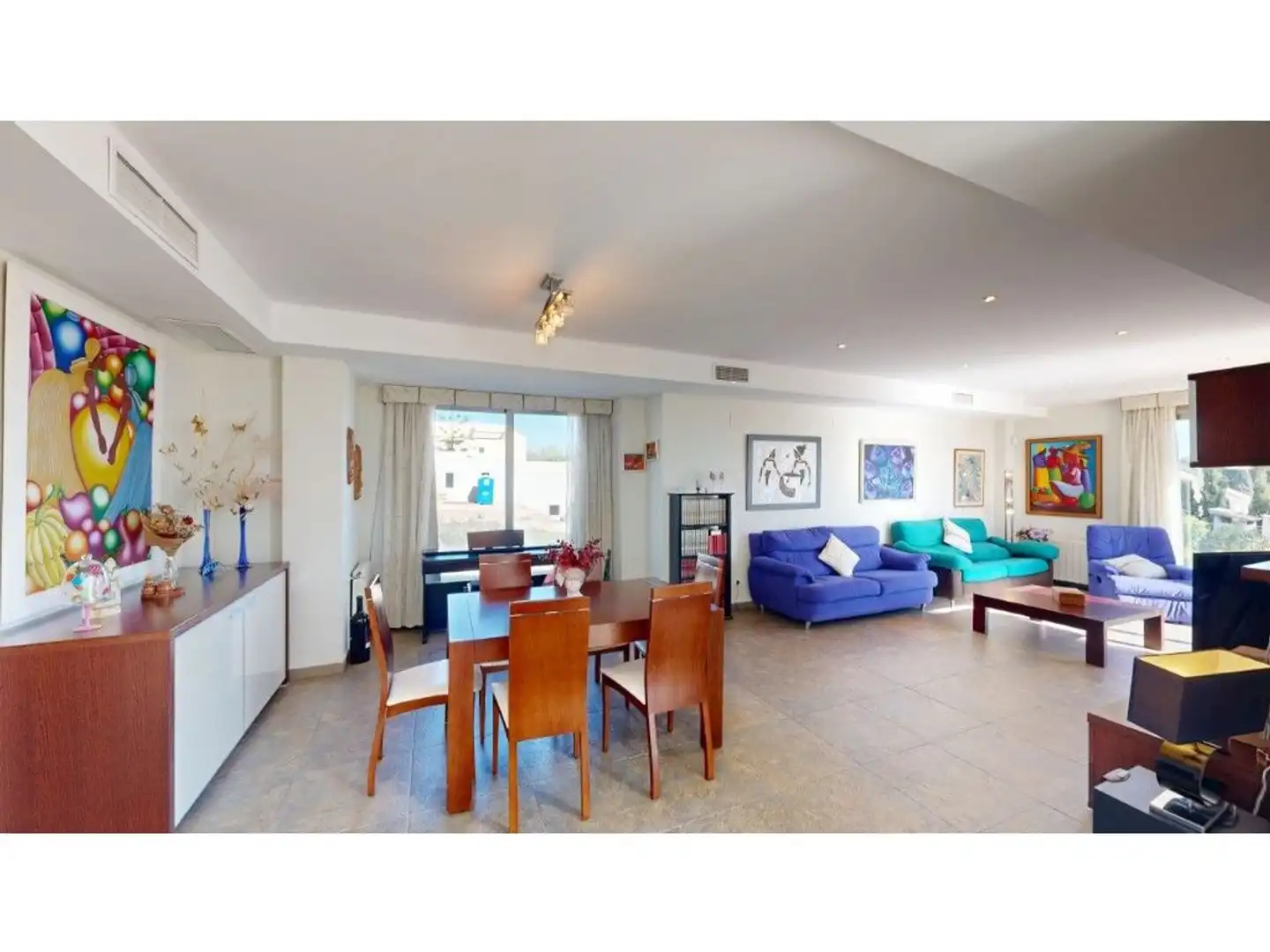 Sala d'estar de Casa o xalet en venda en Rocafort amb Jardí privat, Terrassa i Piscina