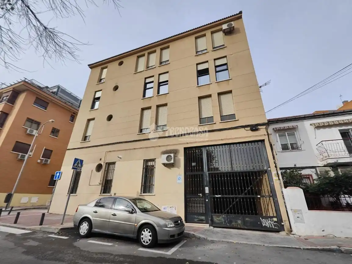 Vista exterior de Garaje en venta en Carabanchel