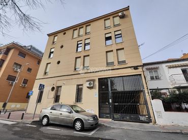 Individual en venda a Calle Aliseda