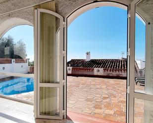 Dormitori de Casa o xalet en venda en Nerja amb Aire condicionat, Jardí privat i Terrassa