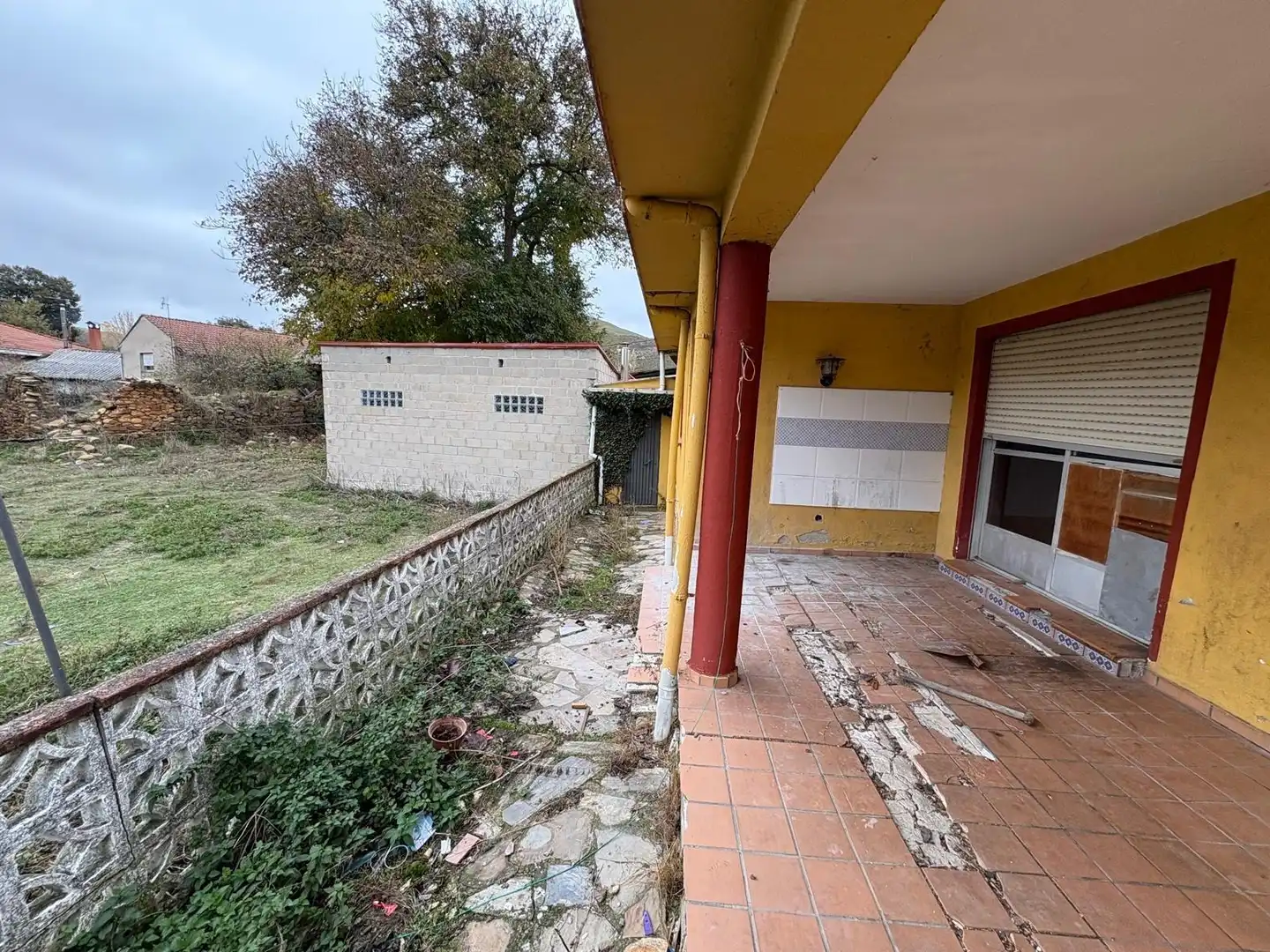 Finca rústica en venta en Valdesamario con Jardín privado