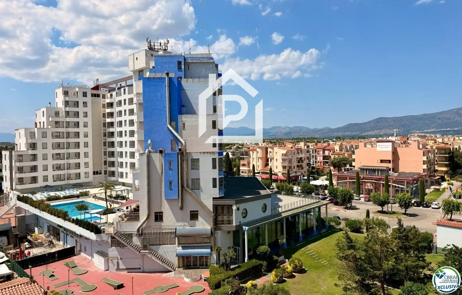 Vista exterior de Piso en venta en Empuriabrava con Calefacción, Terraza y Amueblado