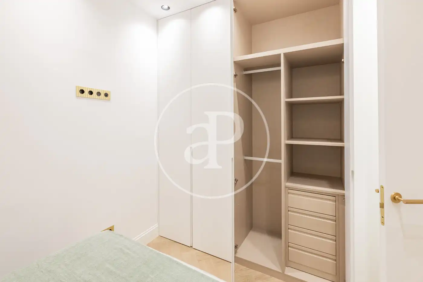 Habitación de Piso en venta en Madrid con Aire acondicionado, Calefacción y Amueblado