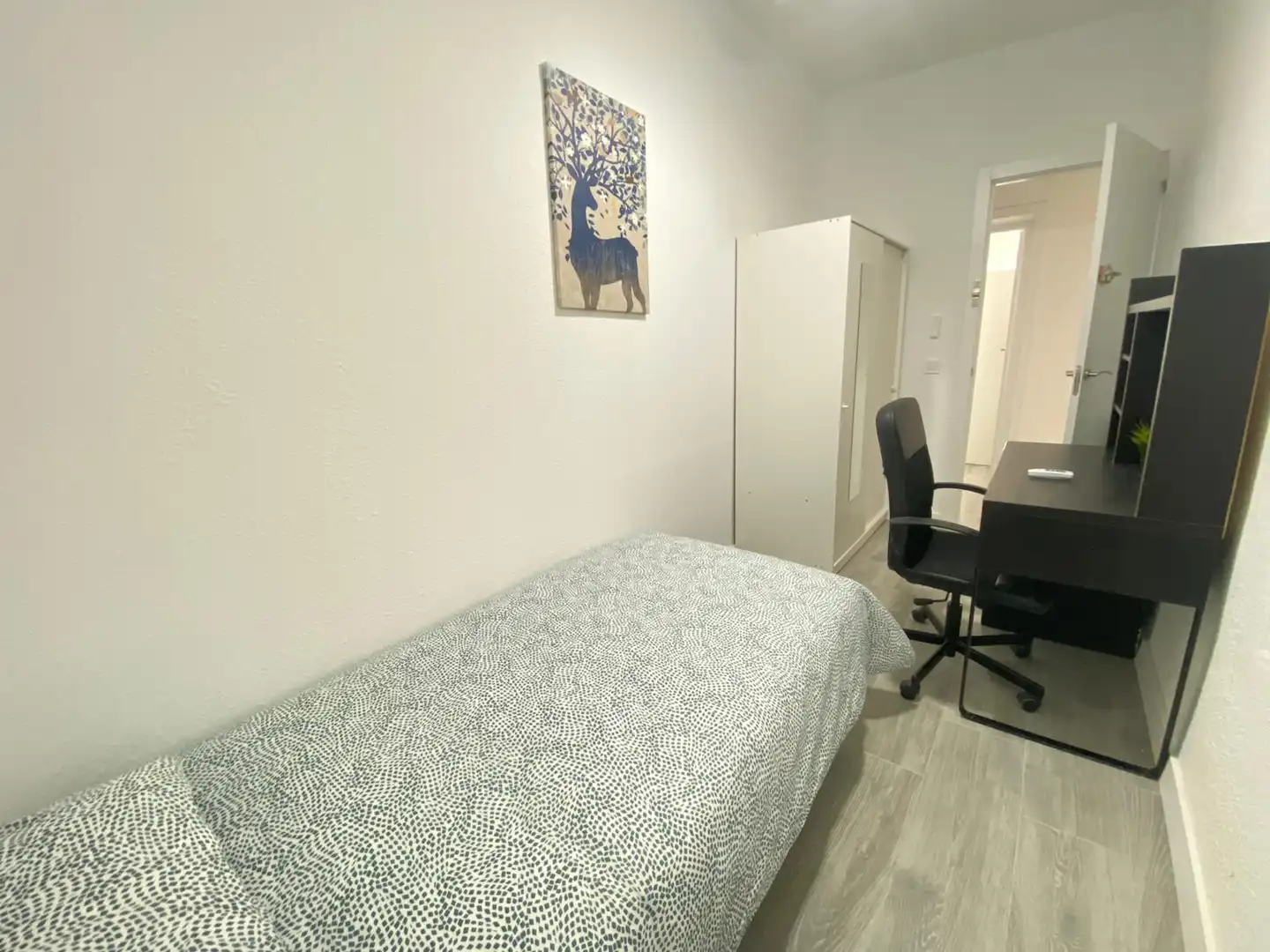 Room in Calle del Oasis, 4, Villaverde Alto