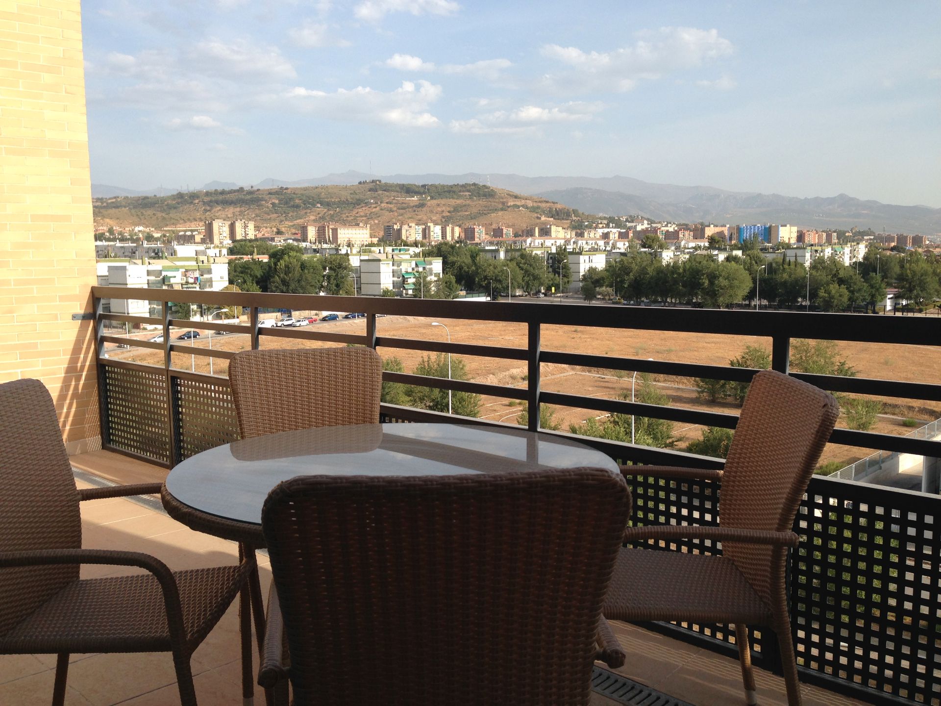 Terraza de Ático de alquiler en  Granada Capital con Calefacción, Parquet y Terraza