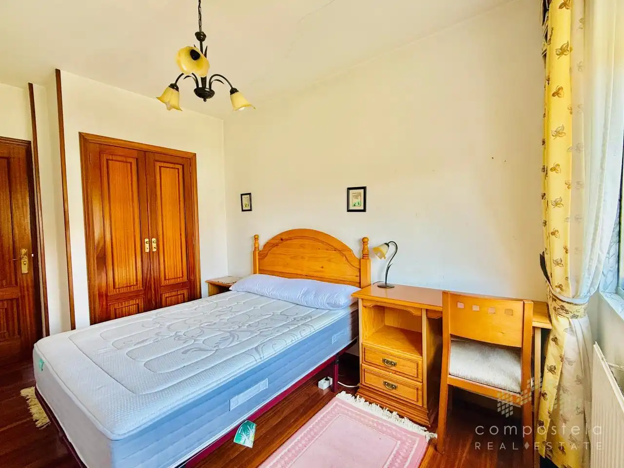 Habitación de Piso en venta en Santiago de Compostela  con Calefacción, Parquet y Trastero