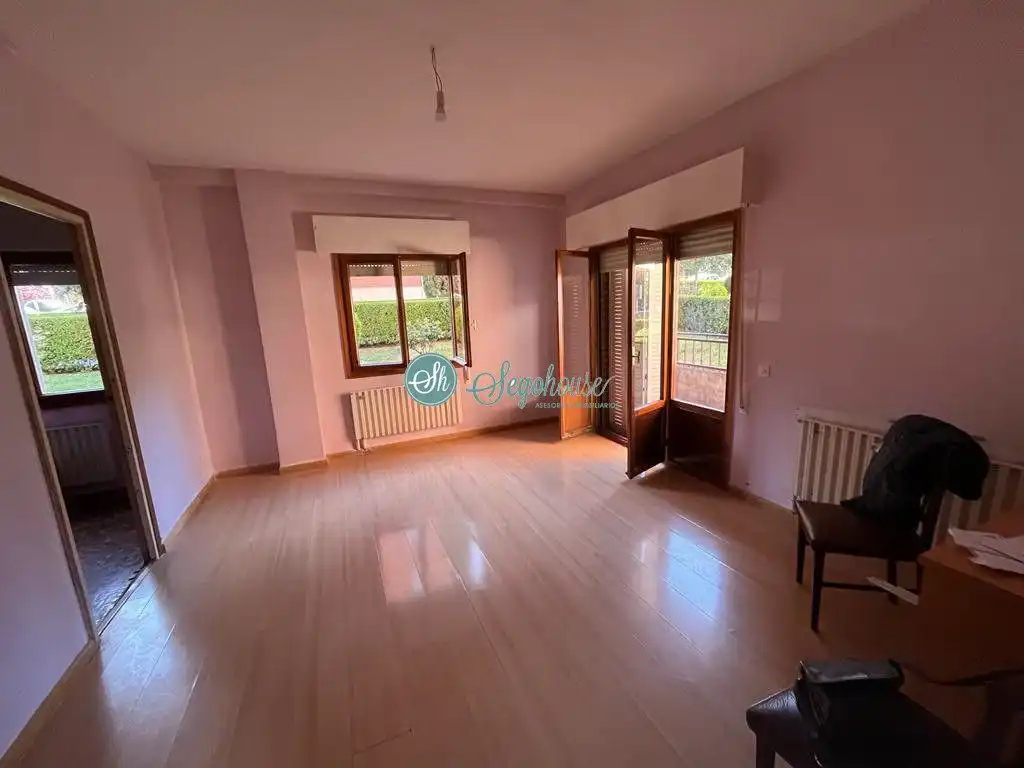 Living room of Flat for sale in Segovia  with Terrace