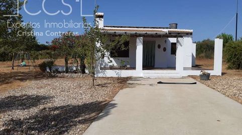 Venta de finca en CONCESIÓN de 8.000m2 de terreno con 2 casas de aperos una de 30 m2 y 70m2 construidos en Almonte Huelva