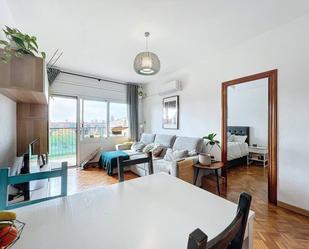 Living room of Flat for sale in  Barcelona Capital  with Air Conditioner, Terrace and Balcony