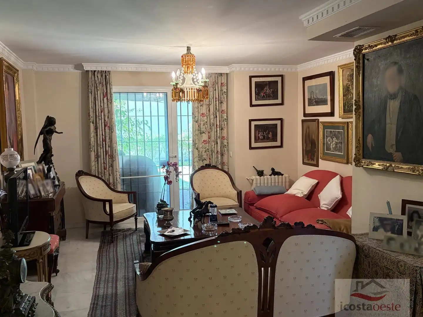 Sala d'estar de Casa o xalet en venda en El Puerto de Santa María amb Aire condicionat, Calefacció i Piscina comunitària