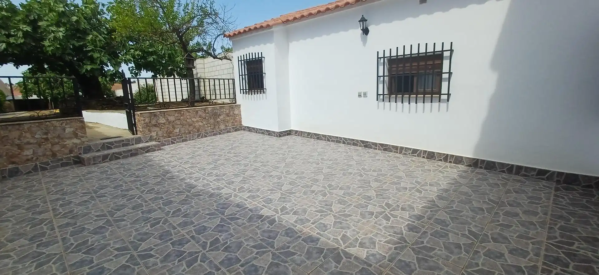Terrassa de Casa o xalet en venda en Cheles amb Terrassa, Traster i Balcó