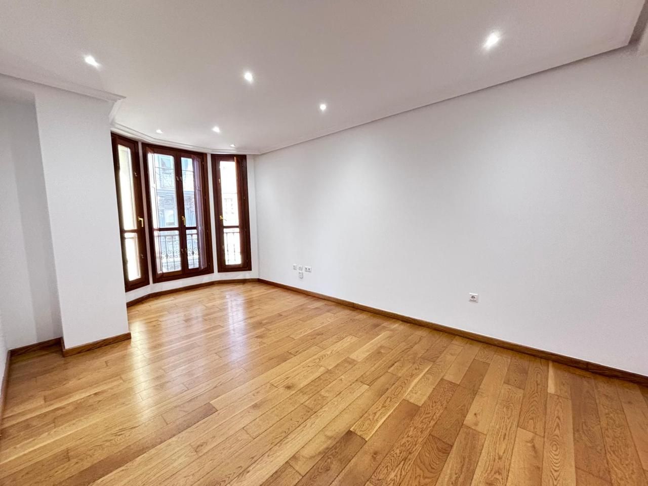 Wohnung zur Miete in Barrio del Centro, Centro