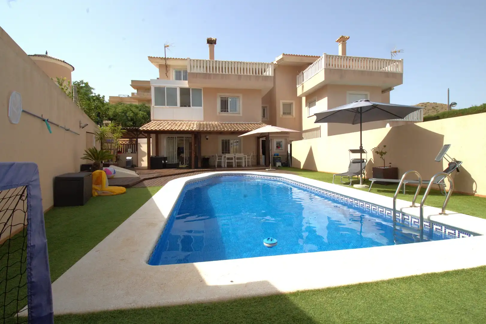 Piscina de Casa o xalet en venda en Cartagena amb Aire condicionat, Terrassa i Traster