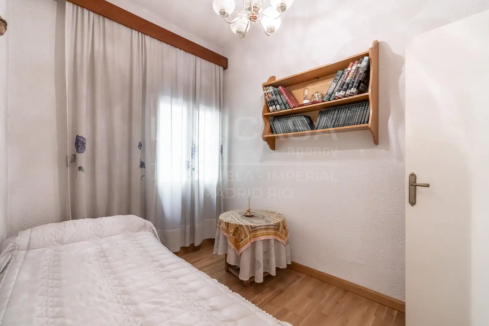 Habitación de Piso en venta en Madrid con Calefacción y Trastero
